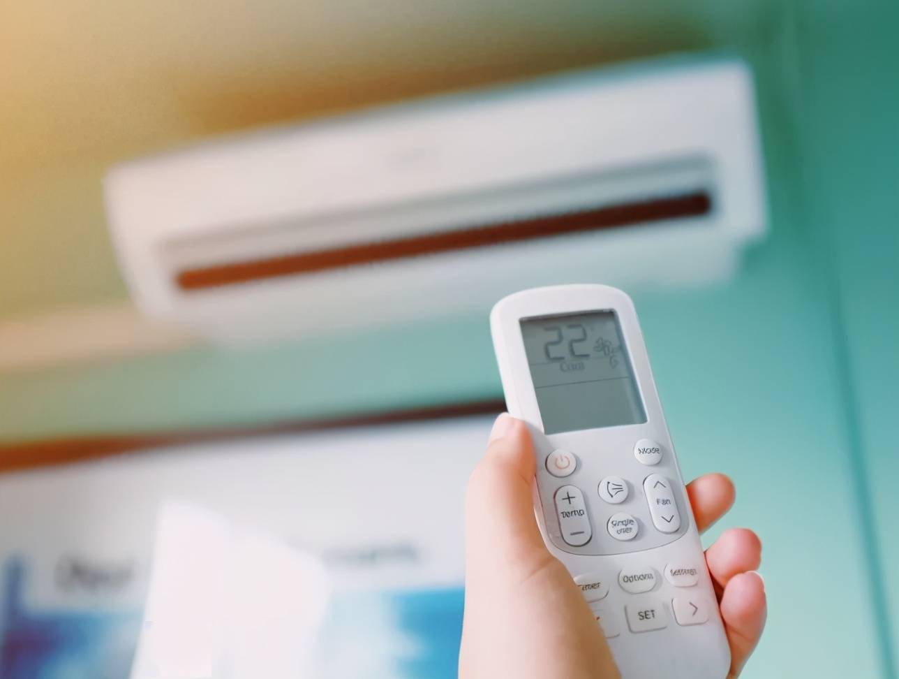 热在三伏室内外温差大极易发生热中风预防保健有妙招