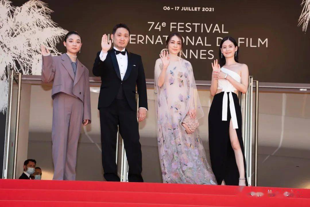 驾驶我的车 重塑村上春树笔下的出轨故事 穿梭于世界 并与世隔绝 福悠介