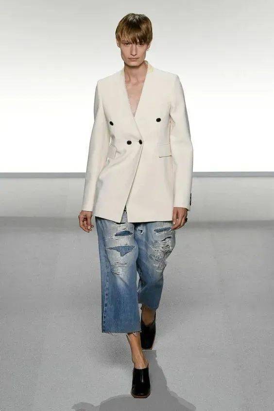 学会这几个裤脚小心机,普通牛仔立马高大上