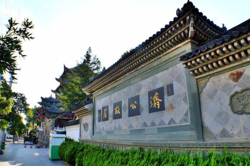 活佛济公故居看着这么堂皇的地方济公为什么还要去云游