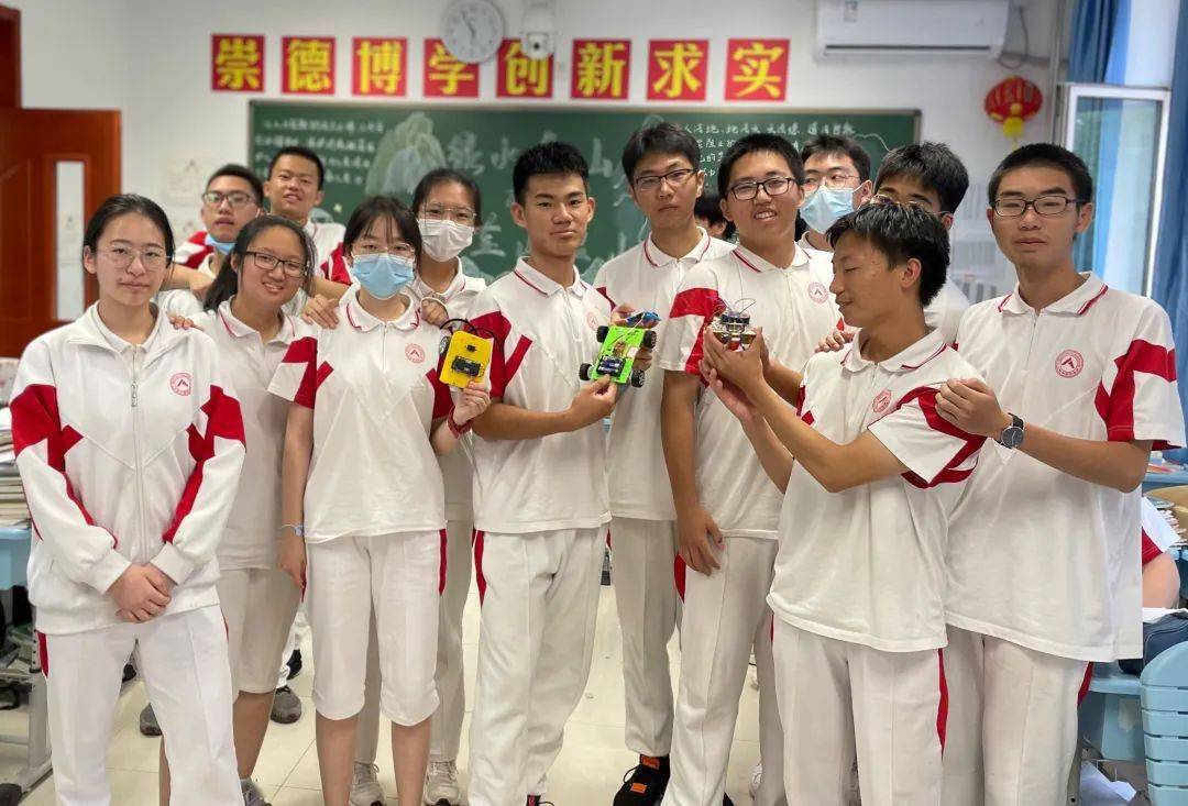 人大附中朝阳学校高中部开展校园科技节活动