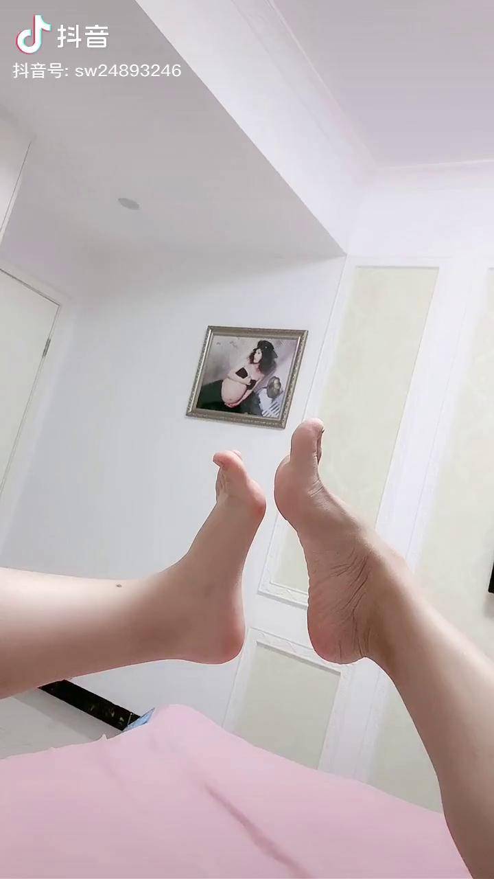 来给生活比个无处安放的小jio脚丫子