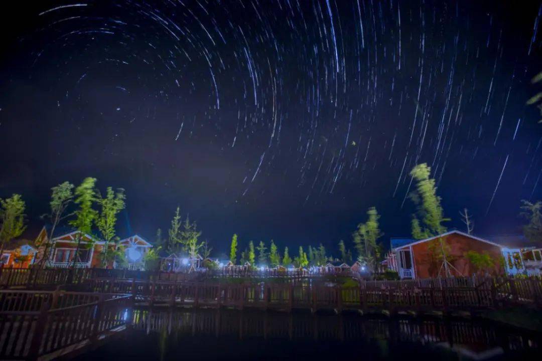 星空露营日出云海摄影大咖眼中的秀山川河盖