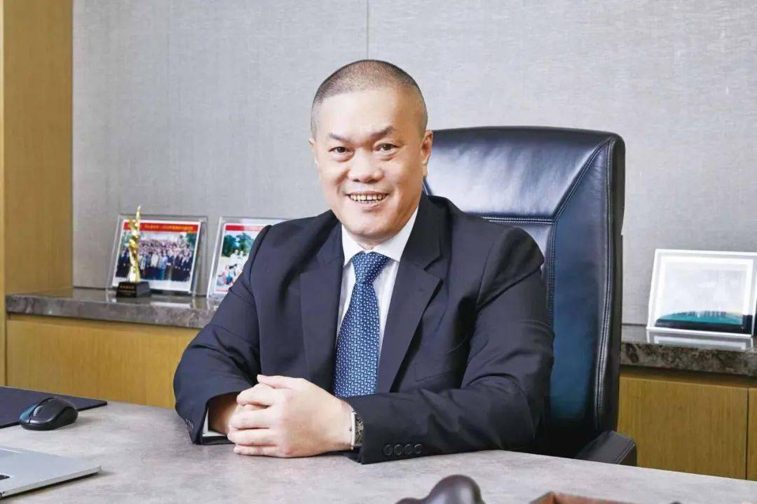 高歌猛进贯日月匠心装饰荡乾坤深装总38周年再出发