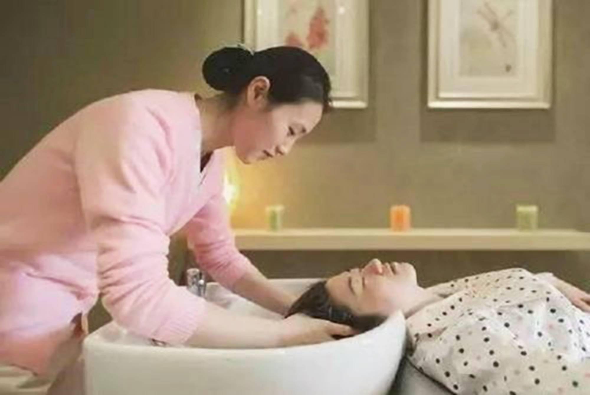 什么|产后用冰可乐恢复体力，国外妈妈真不“坐月子”吗？答案让人惊讶