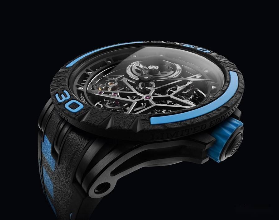 Roger Dubuis�޽ܶű�Я��Pirelli ����������ȫ��������