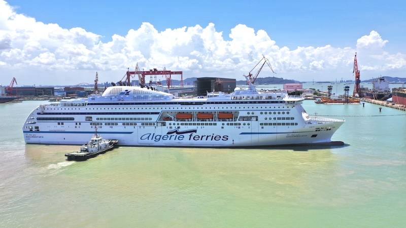 阿尔及利亚豪华客滚船从广州启航