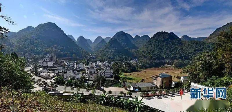 云游特色小镇罗平61鲁布革布依风情小镇两岸青山出一目十滩景