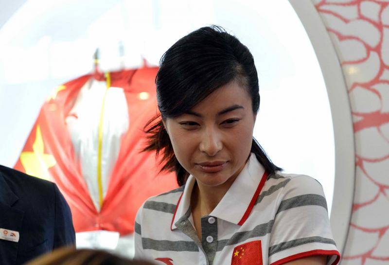 2012年5月17日,郭晶晶出席中国代表团奥运领奖服发布
