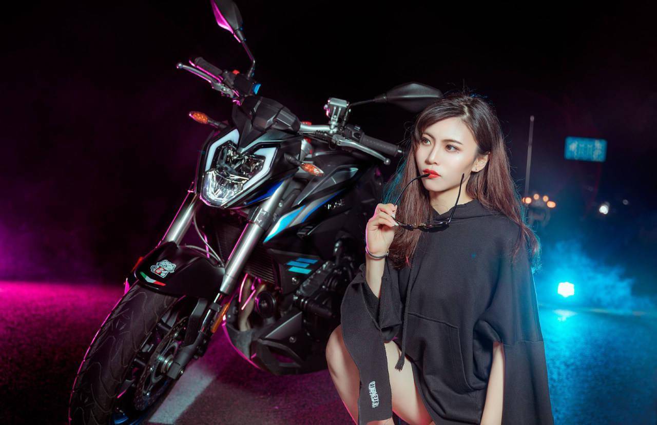 蝉女廖兮 机车少女cosplay