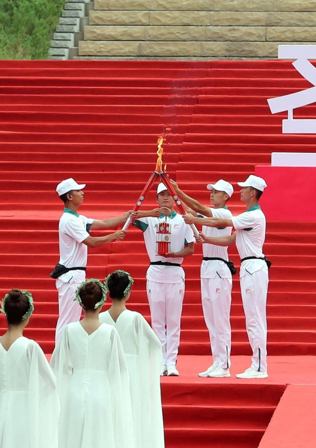 圣火在圣地点燃!