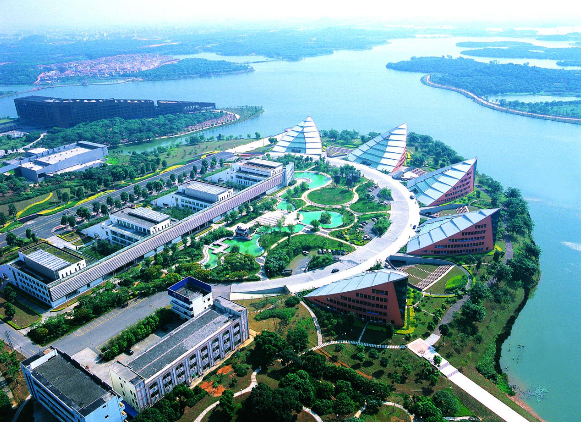 松山湖科学城"虹吸效应"猛增,女科技工作者扎根东莞做科研