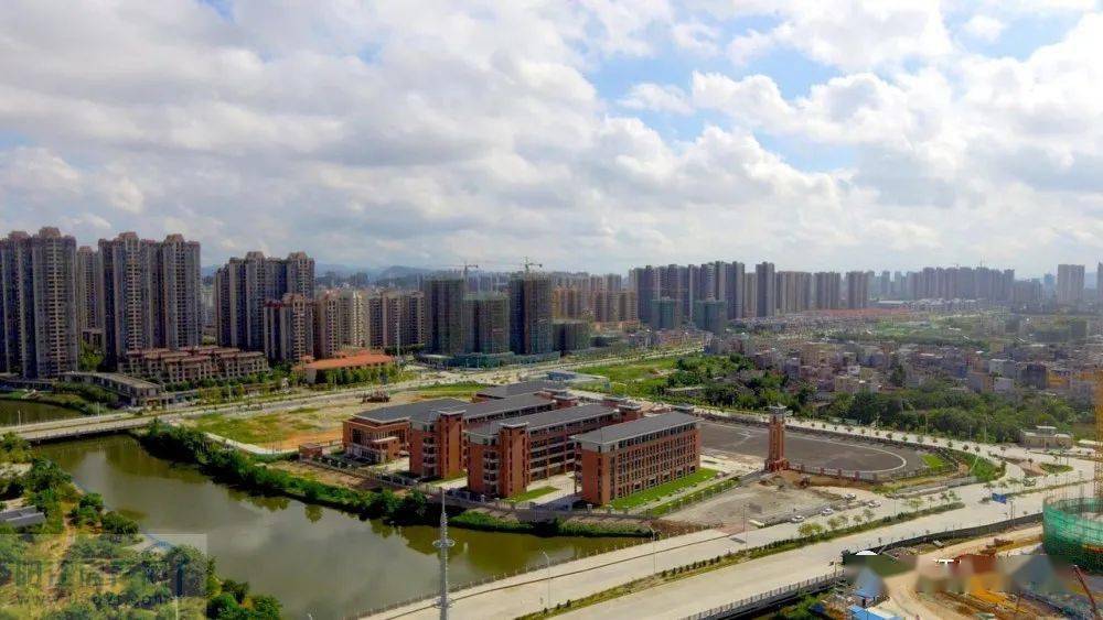 城北共青湖公园(原计划2021年9月投入使用)阳江的发展越来越快了