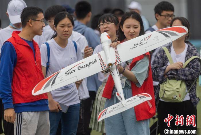 青少年|青少年高校科学营走进南京航空航天大学“为爱挑战”