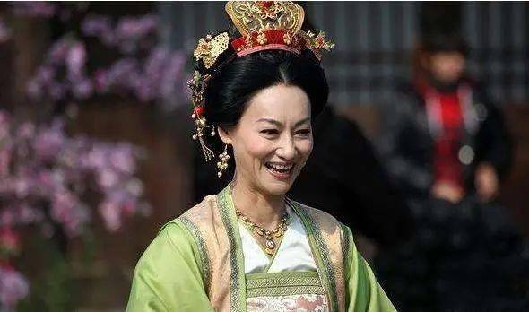 一个母亲,能够兴盛一个家族,这一点完全没错,窦氏为李渊生下了四男一