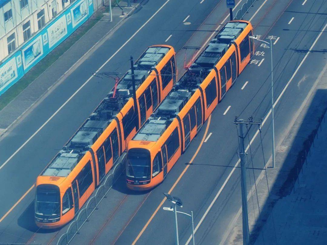 有轨电车五龙湖休闲公园|摄影:庄心敏放风筝|摄影:沈银龙鱼群 |摄影