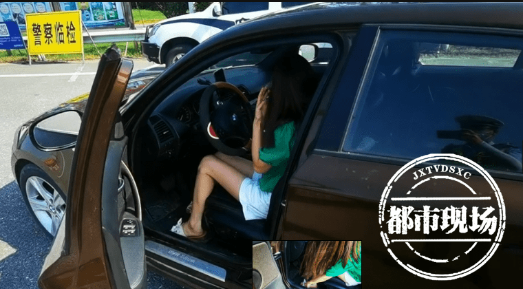 多人穿拖鞋开车被查交警很凉快很危险