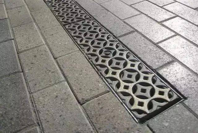 文明广角丨文明路上雨水箅子想通了