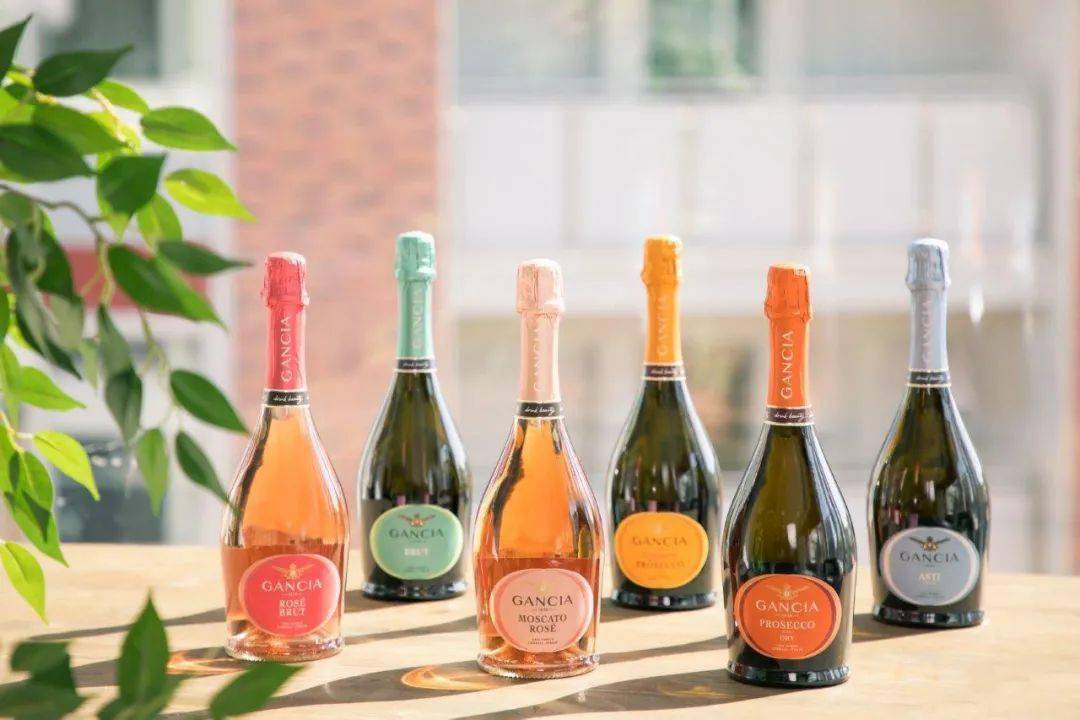 品牌|我们今天能喝上意大利起泡酒,都要归功于他...