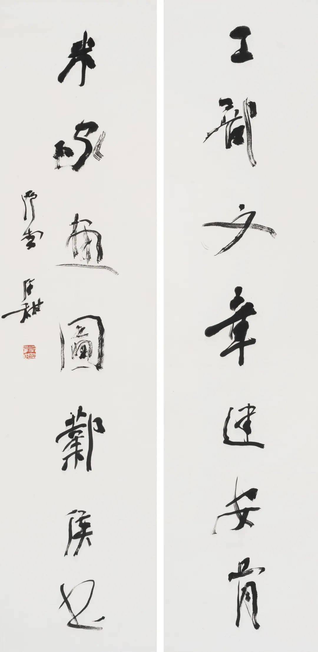 5a现场中国国家画院大道不孤系列展第八回一画开天洪厚甜作品展启幕