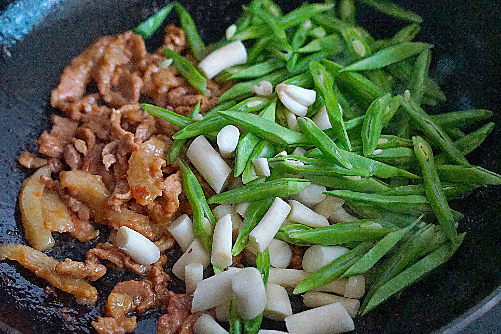 炒肉丝怎么炒好吃又烂 6295b9566fab4c0b913c0baccc07a352.jpeg