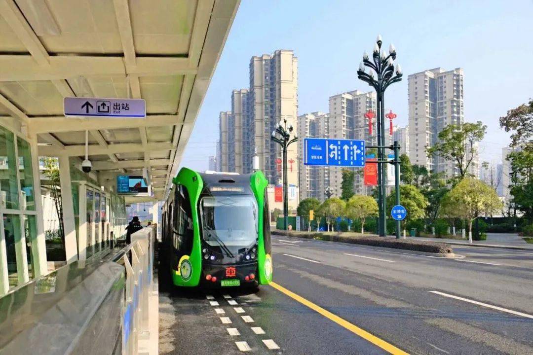 "宜宾智轨,真香"!_城市