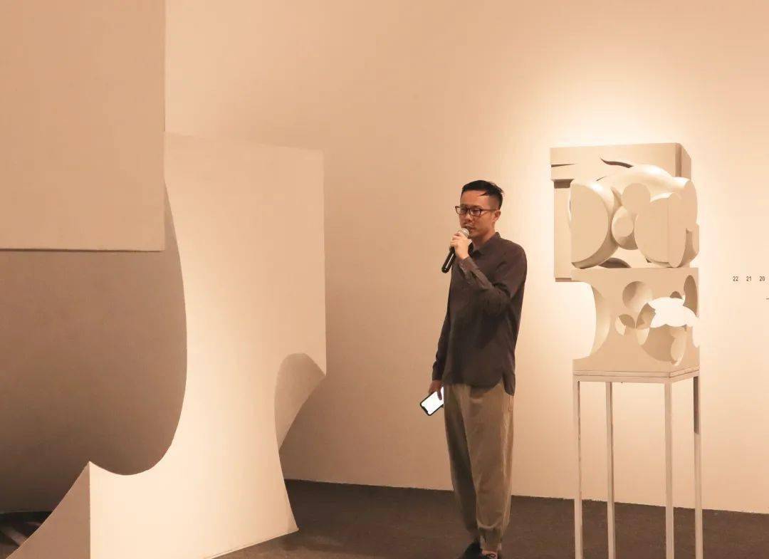 雕塑杂志丨na朱羿郎实验作品展开幕式纪实