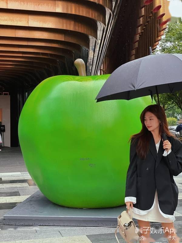 信号|还记得《心动的信号》向天歌吗?她现在长这样!