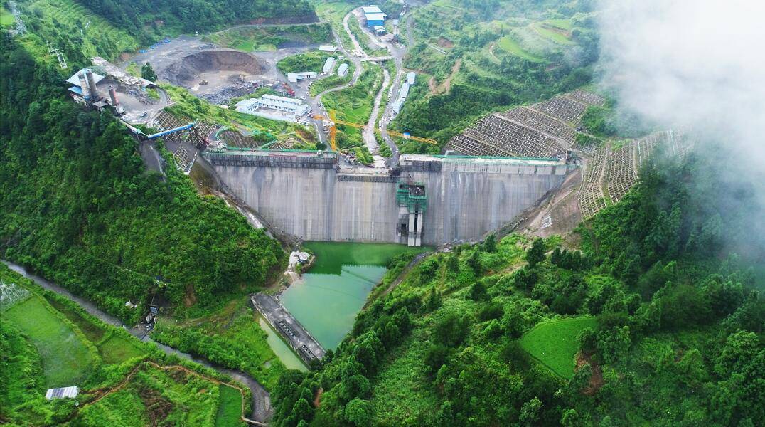 雷山西江水庫大壩順利封頂