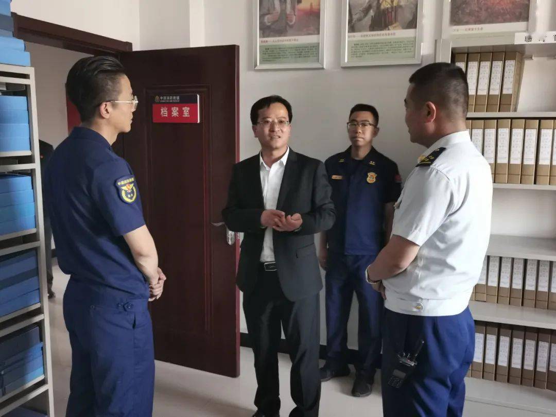 县委常委,副县长苏廷宝深入乌兰县消防救援大队调研工作