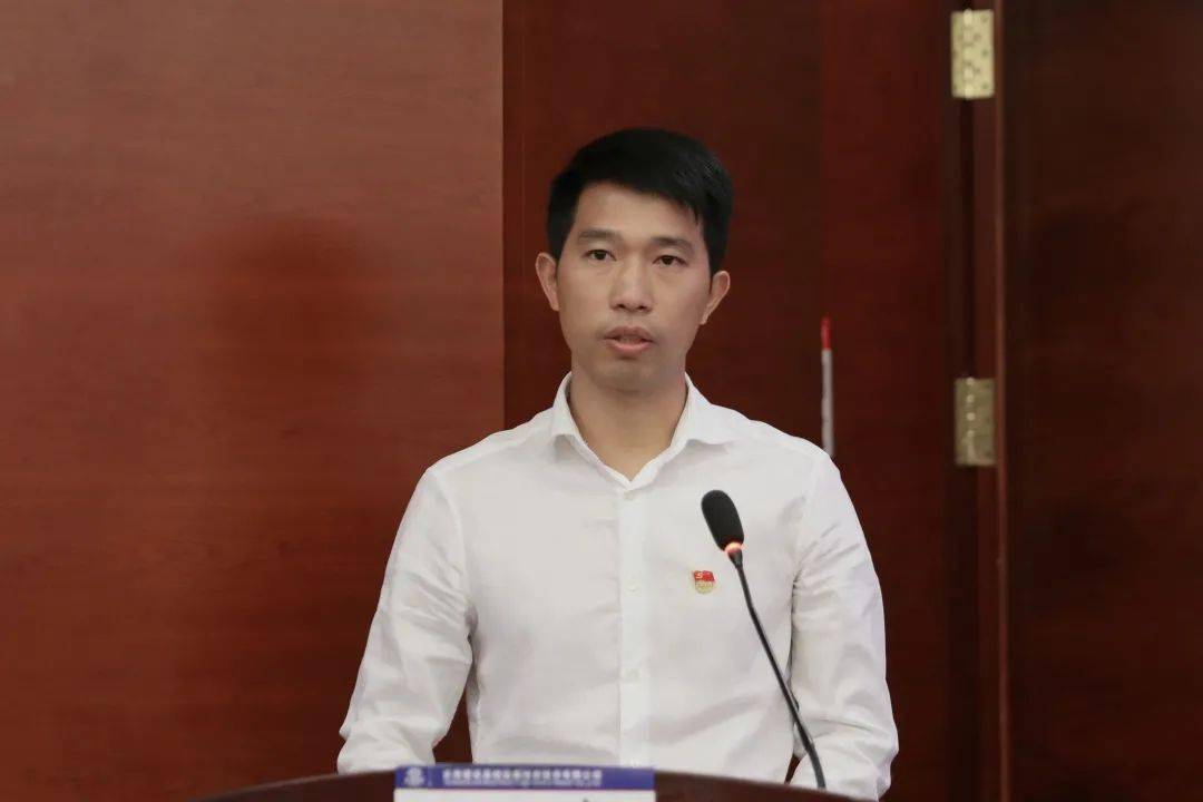 左右滑动查看图片公司总经理助理,广南龙源水务投资公司董事长赵泽锦