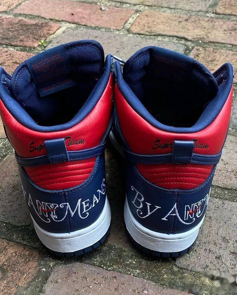 版权|爆款预定？！Sup x SB Dunk 实物释出！够帅吗？