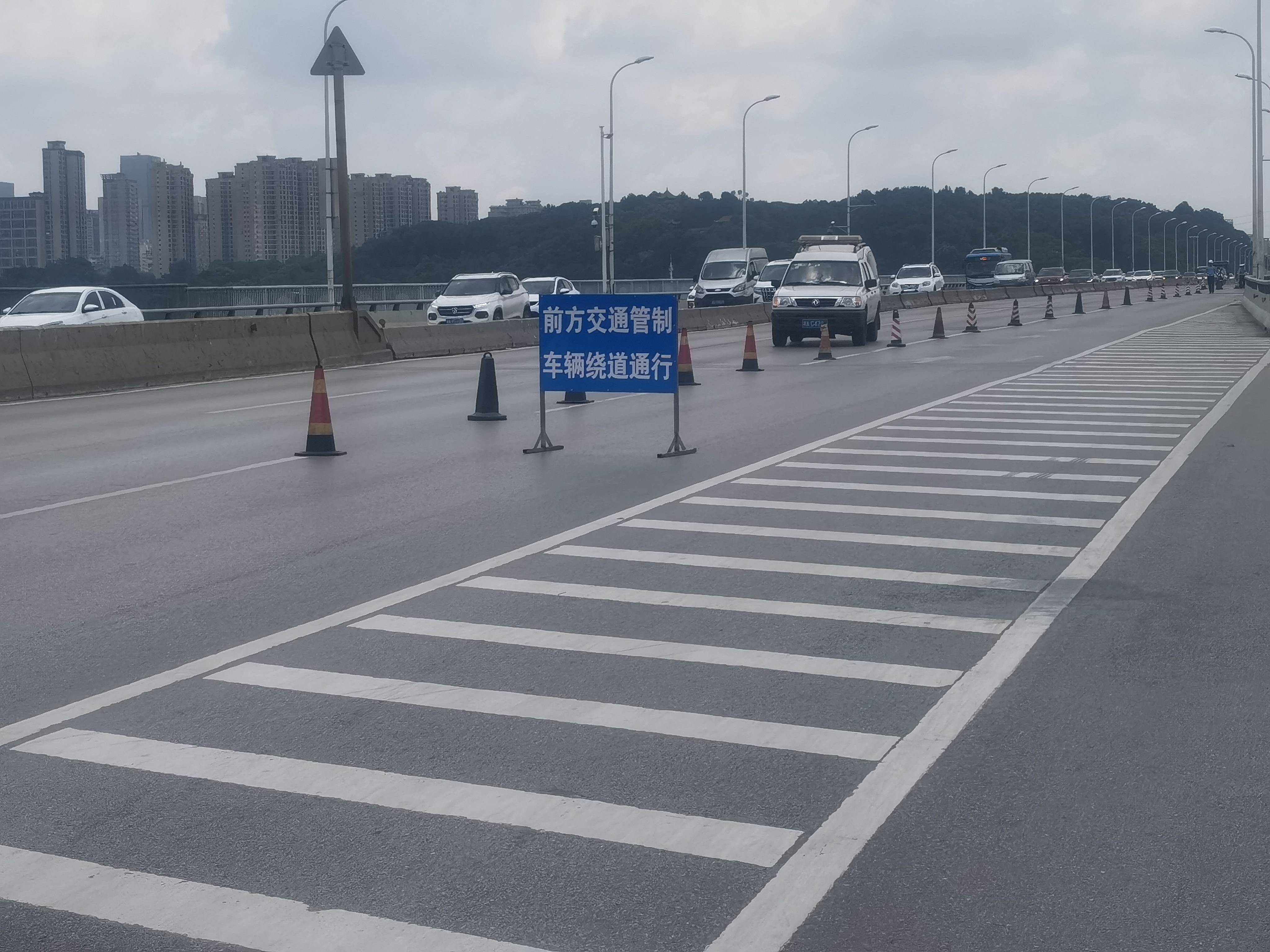 碰撞长沙猴子石大桥的涉事船只已扣留,应急部门:桥梁未发现明显异常
