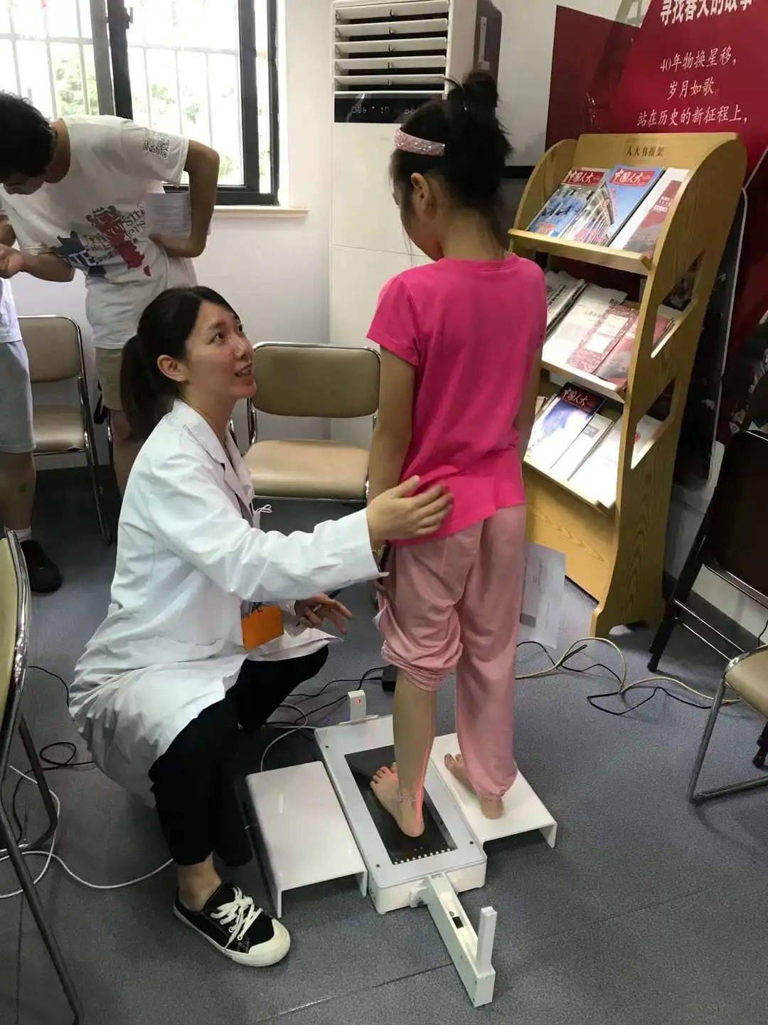 我为群众办实事|嗨~ 孩子们,你的脊柱还好吗?_青少年