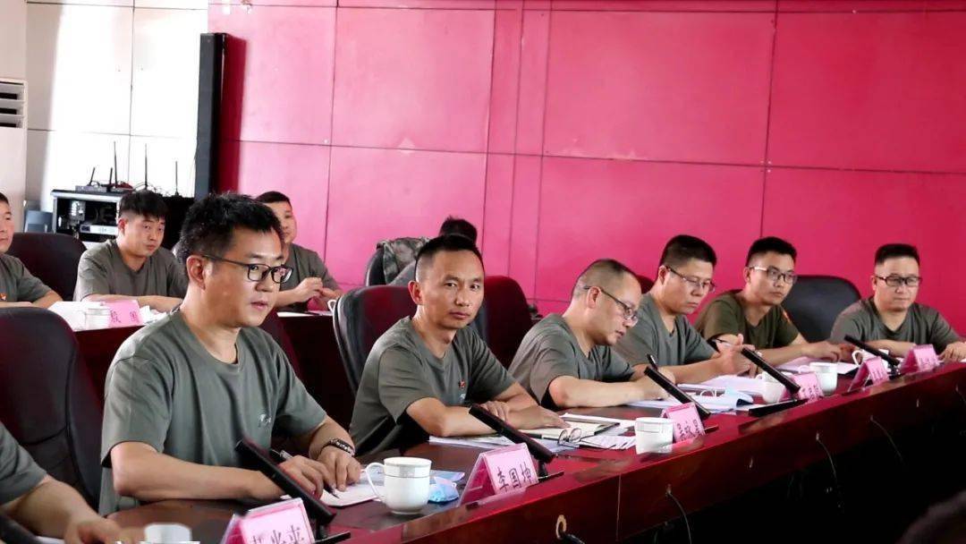 昭通市政府外事办党组成员,副主任文启聪;州委常委,县委书记赵刚,县委