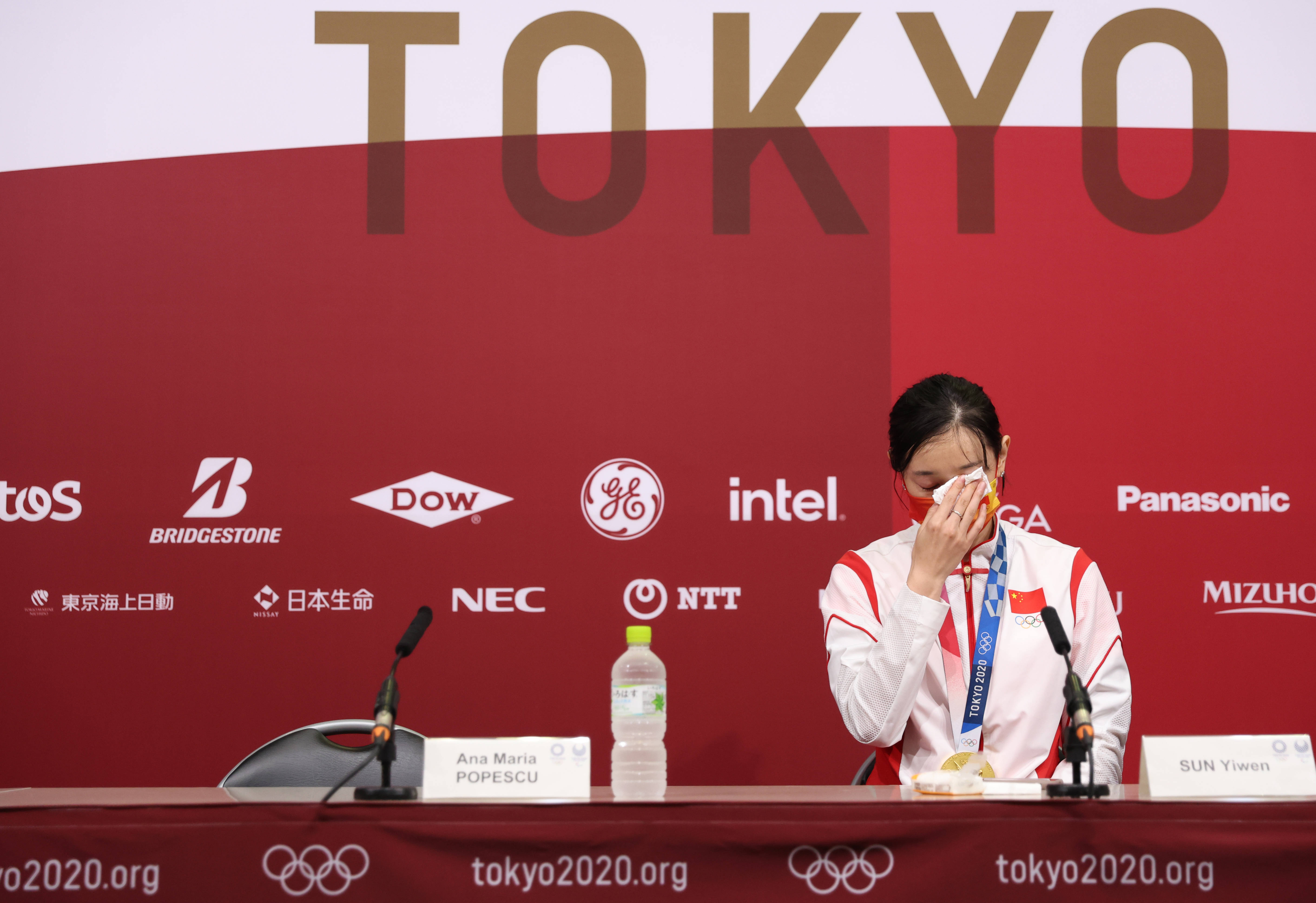 当日,在东京奥运会击剑项目女子个人重剑决赛中,中国选手孙一文以11比