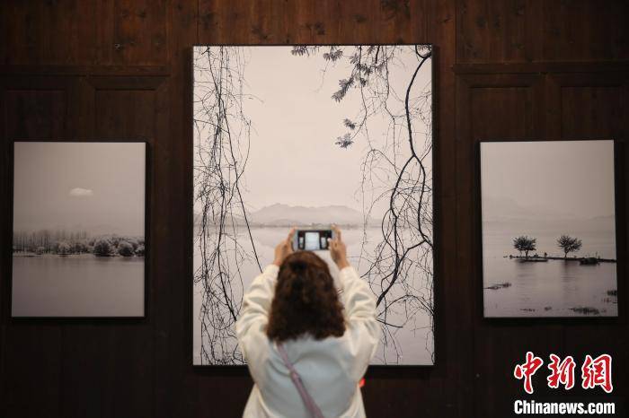 文化|中国原生态国际摄影大展：一图一瞬间 见证影像力量