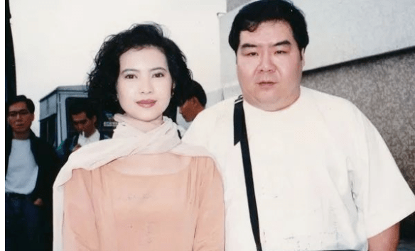 69岁香港老戏骨郑则仕近况太落魄一份盒饭与妻子分开吃曾为武汉捐款50