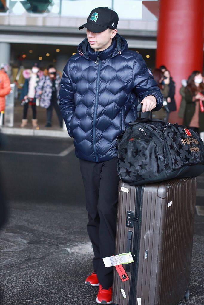 黑色|国货之光冲上热搜 盘点明星们的国货穿搭