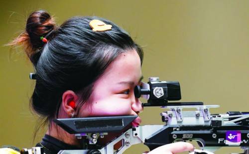 杨倩:一枪穿云射首金