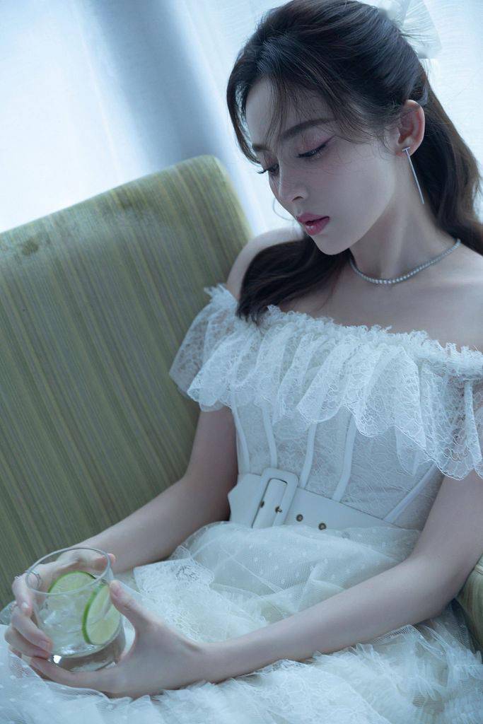 仙女|娜扎夏日青柠大片满满清凉感 蝴蝶结仙女造型尽显轻盈灵动