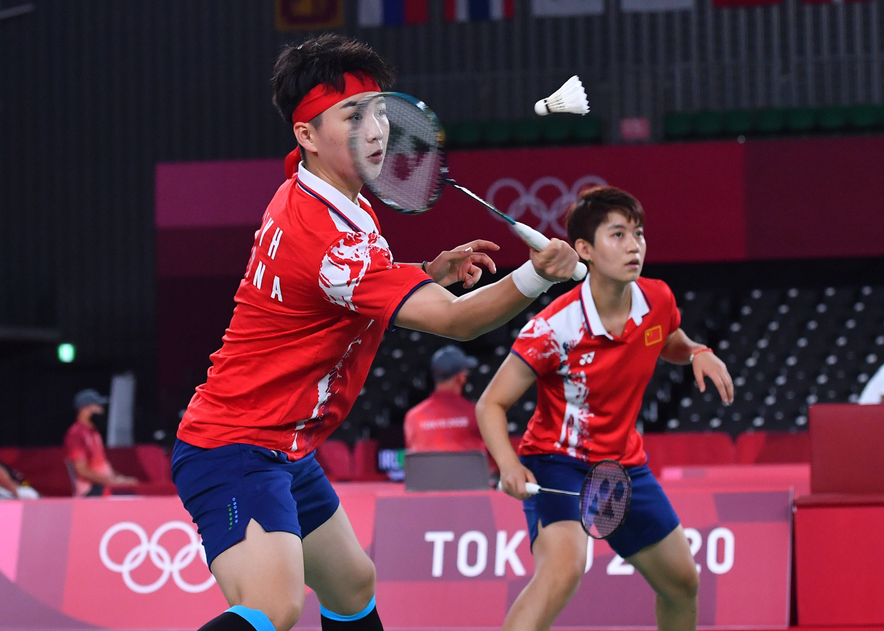 羽毛球——女双小组赛:杜玥/李茵晖获胜