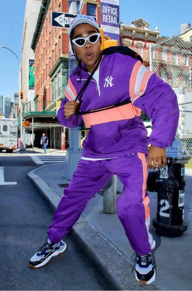 设计|这颜色也太「罗曼蒂克」了吧