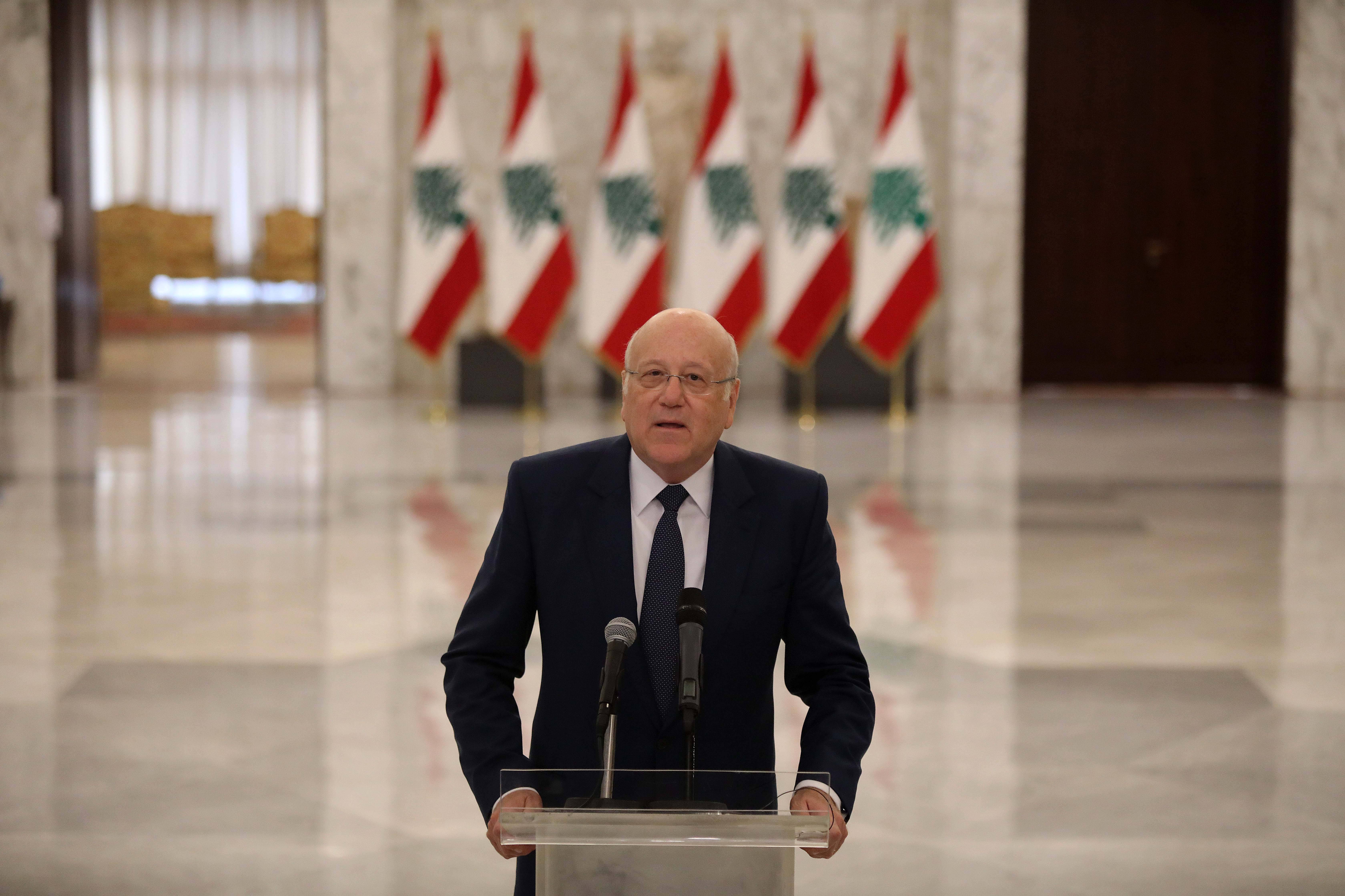 7月26日,在黎巴嫩总统府巴卜达宫,纳吉布·米卡提被任命为黎巴嫩新