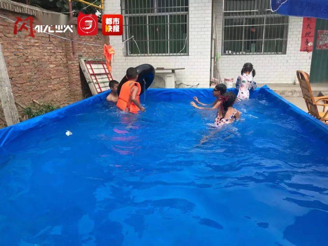 怎么在水里翻跟头 77081fe5e47f4fdb8fa557e0138c5e38.jpeg