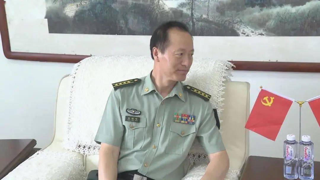 走访慰问了营口军分区,中国人民解放军71239部队,为广大部队官兵送去