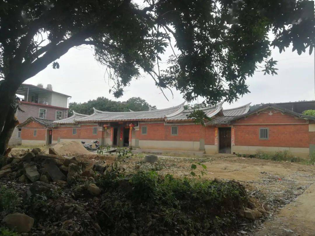 南安这个乡镇30多座废旧禽畜舍露天旱厕被拆