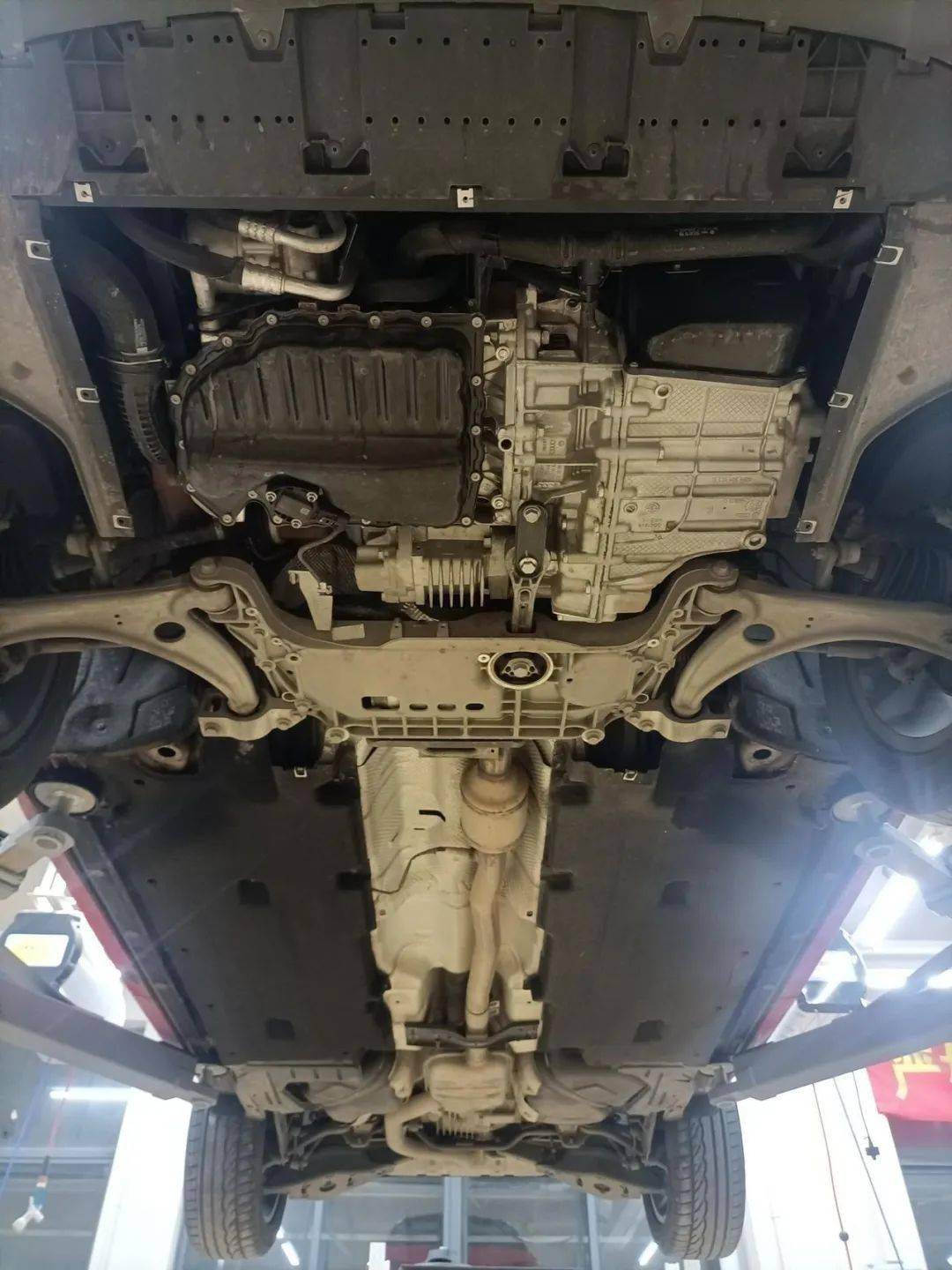 路试笔记顶配紧凑级suv的领跑车型奥迪q3全时四驱运动型