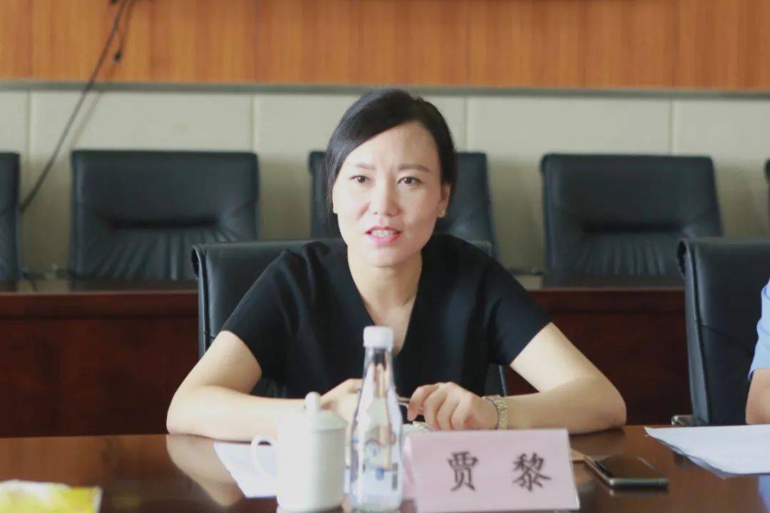 奉贤区市场监管局来松调研档案管理工作