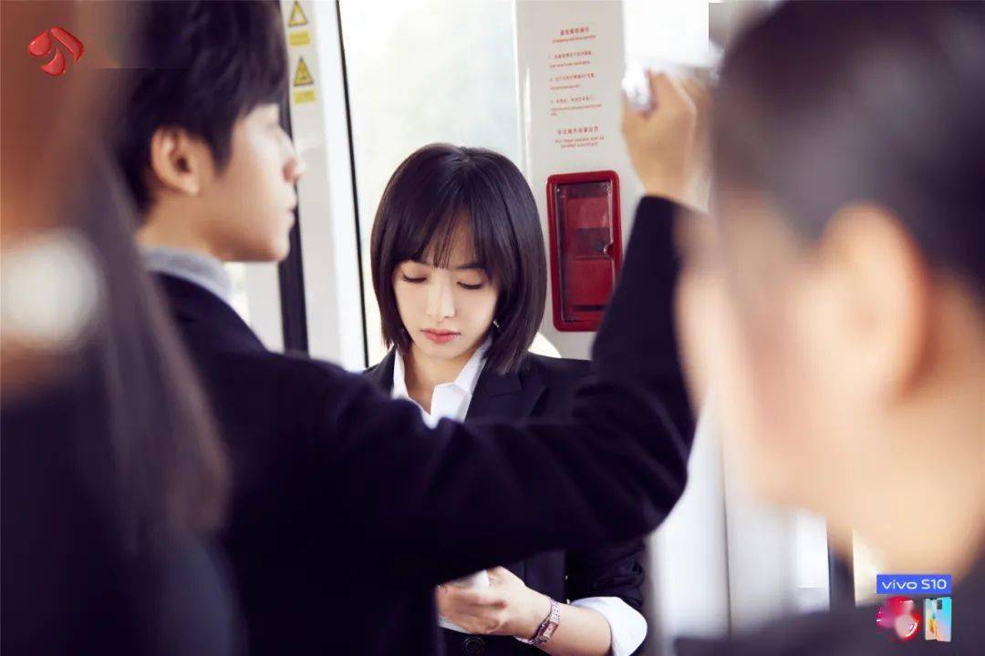 女生|当科研遇上爱情 《心跳源计划》高冷女生裘佳宁会如何抉择？
